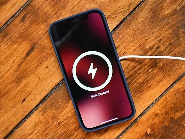 英州镇苹果手机维修分享iPhone 12可以随便充电吗 