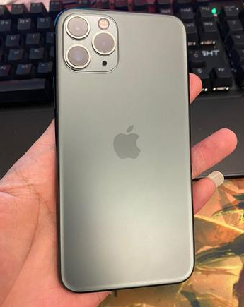 英州镇苹果维修点分享iPhone 11 Pro黑屏小众故障解析 